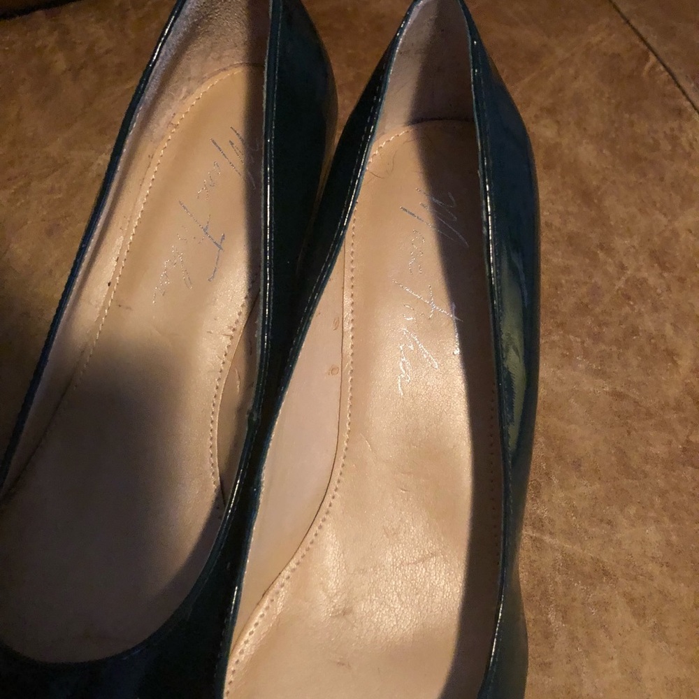Heels - Picture 2 of 8